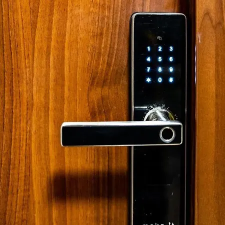 Summer Waves Mamaia Nord Apartman *