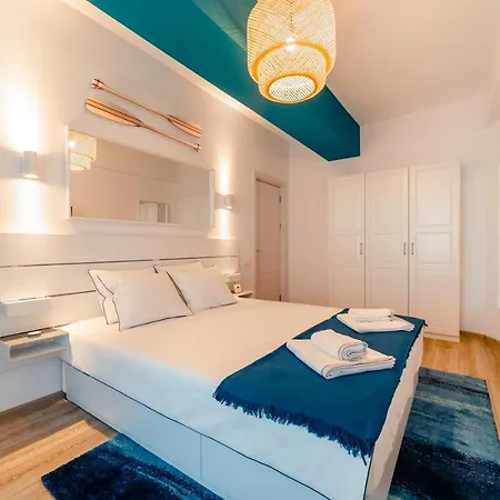 Summer Waves Mamaia Nord Апартаменты Нэводари