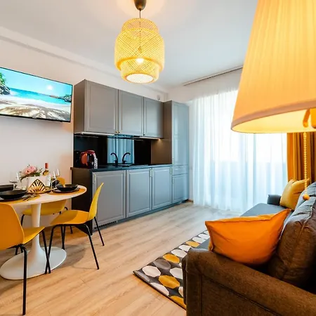 Summer Waves Mamaia Nord