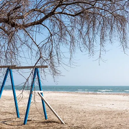 Summer Waves Mamaia Nord Apartment Navodari