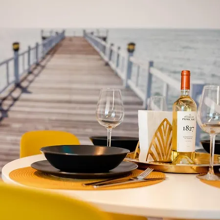 Summer Waves Mamaia Nord Апартаменты