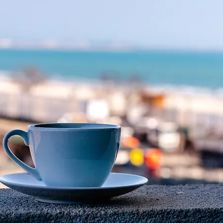 Апартаменты Summer Waves Mamaia Nord